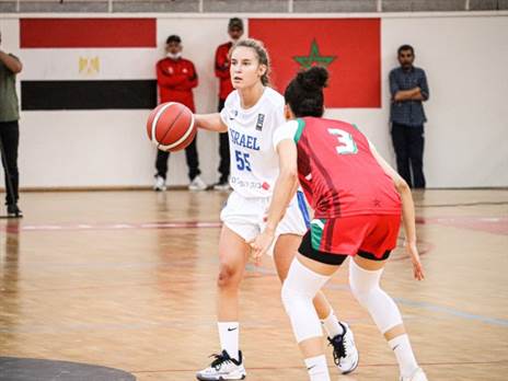 סער במדי הנבחרת  (קרדיט: איגוד הכדורסל)