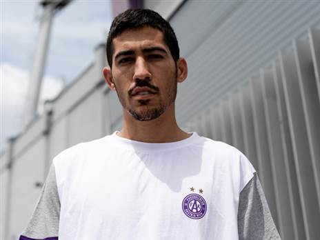 מתן בלטקסה. הצטרף רשמית לקבוצה האוסטרית (Daniel Shaked, Austria Vienna)