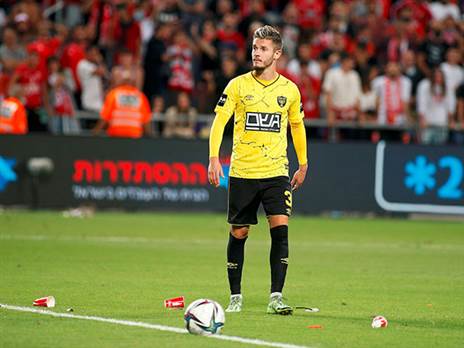 "כמעט כל מי שחתום רוצה לעזוב" (אלן שיבר)