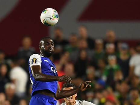 שם את חיפה על הולד. פיירו (GETTY)