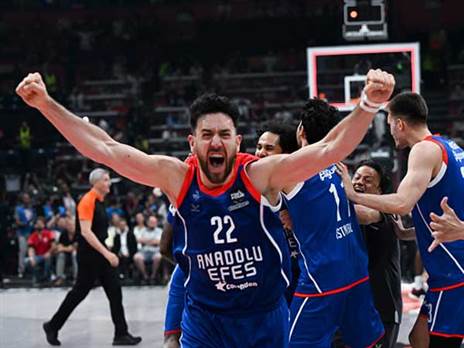 "הגיע הזמן" (Photo by Rodolfo Molina/Euroleague Basketball via Getty Images)