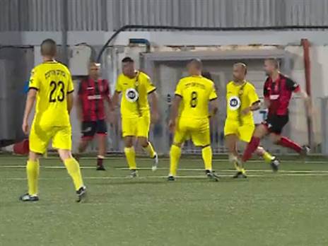 שער נהדר בדרך לתואר. ורמוט