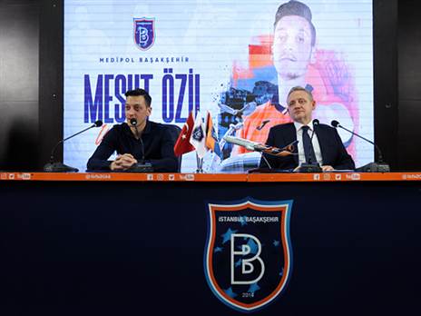 ישחק נגד ב"ש? אוזיל (GETTY, Anadolu Agency)