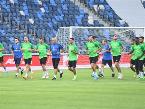 שחקני חיפה באימון (האתר הרשמי של מכבי חיפה)