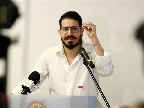 קורא לאברמוב לקחת את הקבוצה