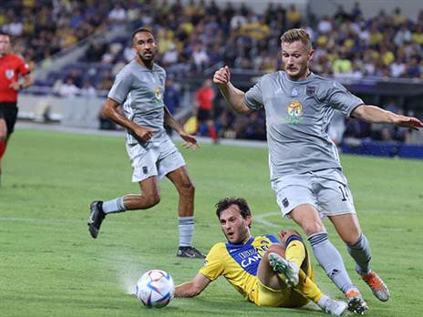 ואן אובריים ושחקני אריס. משחק קשה (דני מרון)