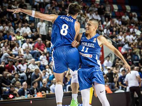 חגיגות ישראליות (עודד קרני)