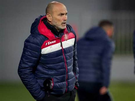 מאמן אום אל פאחם, מוטי איווניר (מאור אלקסלסי)