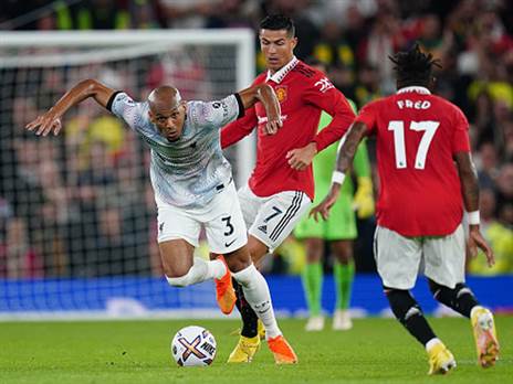 רונאלדו לוחץ את פאביניו. יחזור להרכב יונייטד? (David Davies/PA Images via Getty Images)