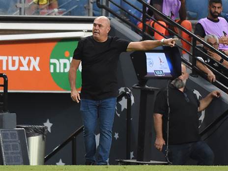 מקבל תמיכה מלאה. לם (ברני ארדוב)