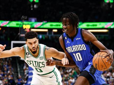 בול בול מול ג'ייסון טייטום (Photo by Douglas P. DeFelice/Getty Images)