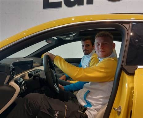 שחקני מכבי ת"א ברכב של יורודרייב