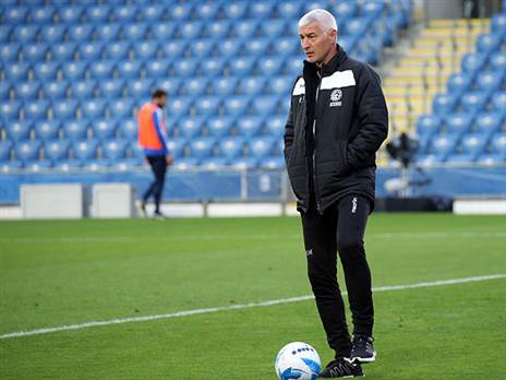 לא חושב על להיות מאמן (אלן שיבר)