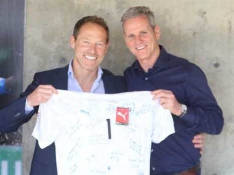 עבדו ועשו, גינצבורג וחוס (ההתאחדות לכדורגל)