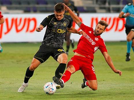 "האם זה קשור לכך שרשף אוהד הפועל ת"א?" (צילום: אלן שיבר)