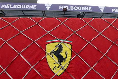 פרארי כבר במלבורן