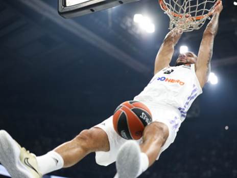 "שתי נקודות משני תארי יורוליג" (GETTY)