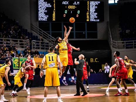 צמוד מהפתיחה (FIBA)