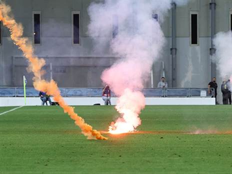אש באצטדיון המושבה (אלן שיבר)