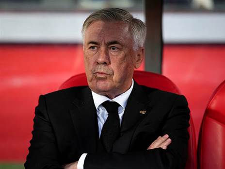 לאנצ'לוטי יש לא מעט חומר למחשבה לקראת המשחקים המכריעים של העונה (Alex Caparros/Getty Images)