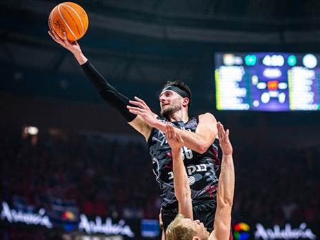 סיום מרגש. הנקינס (FIBA)