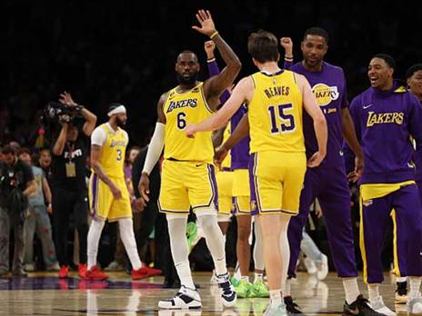 הלייקרס בטירוף (GETTY)