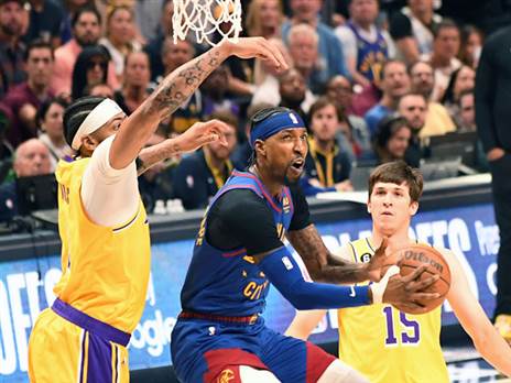 דייויס יסייע מול גארדים (Wally Skalij/Los Angeles Times via Getty Images)