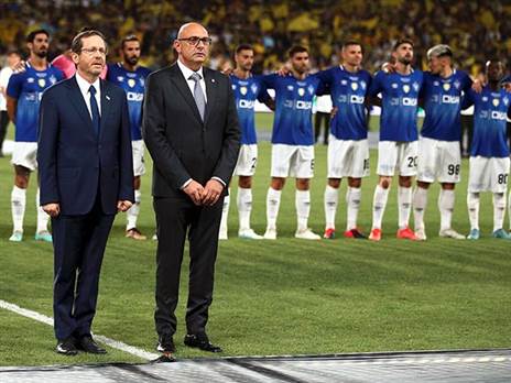 זוארץ והנשיא בגמר הגביע. "קטונתי מלחוות דעה" (אלן שיבר)