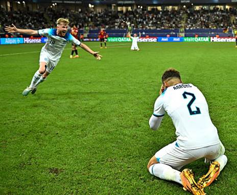 אנגליה זכתה בגביע (getty)