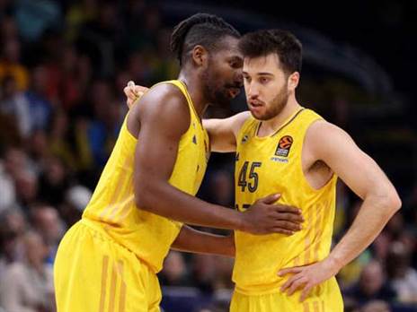 בקרוב בצהוב של מכבי ביחד? בלאט וסמית' (GETTY)