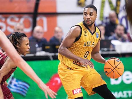 אוהב את הכדור (GETTY)