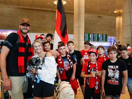 הנקינס בנתב"ג (דוברות הפועל ירושלים)