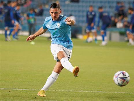 יוביל את הנבחרת לניצחון ברומניה? גלוך (אלן שיבר)