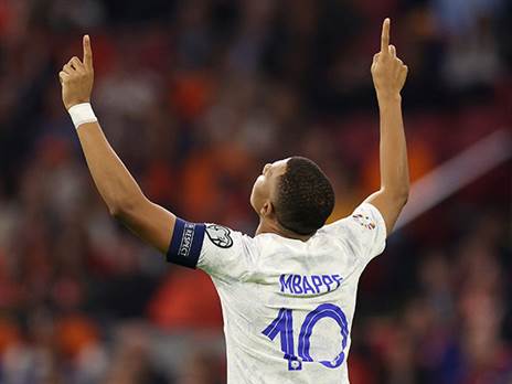 (Dean Mouhtaropoulos/Getty Images)