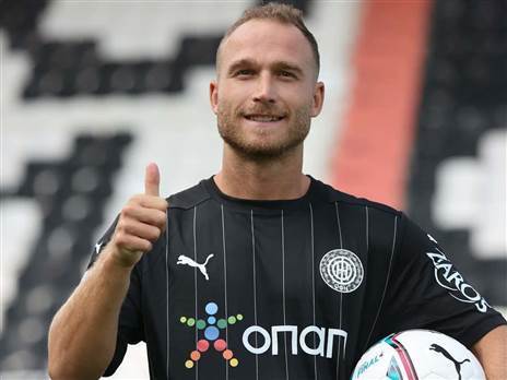 הרשים וחזר לתכניות. דן גלזר (העמוד הרשמי של אופי כרתים)