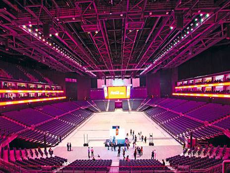 17 אלף מקומות ישיבה. ה