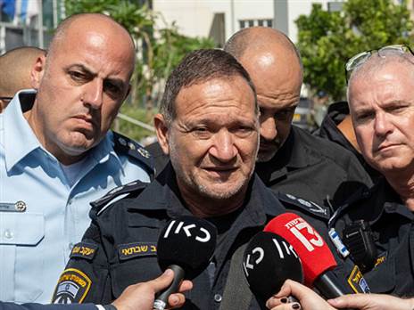 "רואים בחומרה רבה את ההתנהגות". המפכ"ל קובי שבתאי (getty)