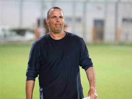 רן בן שמעון. שומר חסד לאקסית מעיר הנמל (לירון מולדובן)