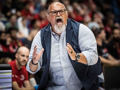 דז'יקיץ' יעזוב (עודד קרני)