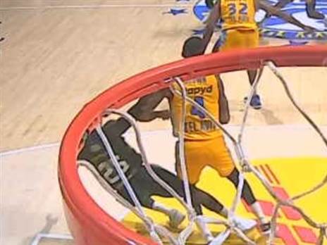 נאן מכשיל את בראון