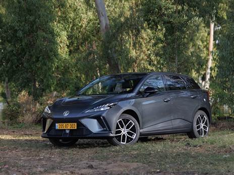 X Range עם סוללת 77 קוט"ש וטווח נסיעה של 520 ק"מ