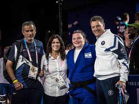 שני הרשקו יודע להנייע את הספורטאים שלו (באדיבות הוועד האולימפי בישראל)