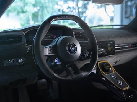 עדכונים קלים בתא הנוסעים, בעיקר כדי להפחית במשקל