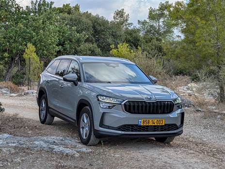 נוחות הנסיעה טובה והתנהגות הכביש בטוחה ונשלטת