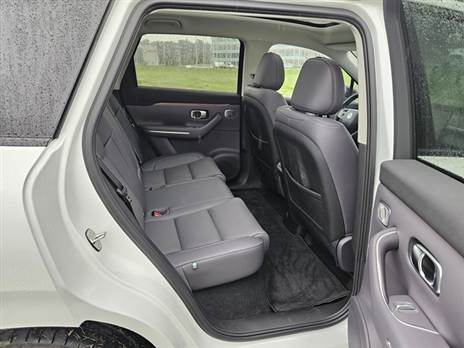 שפע של מקום ליושבים מאחור