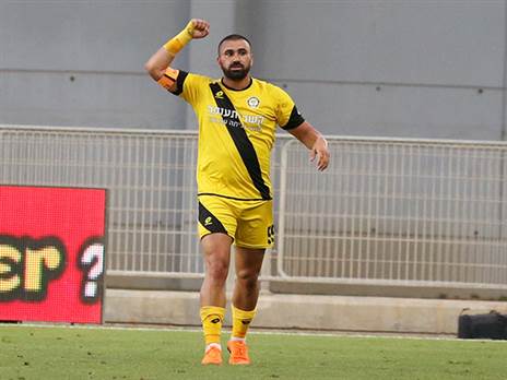 ערן לוי. כיכב בתקופה אחרת של מכבי נתניה (יוסי שקל)