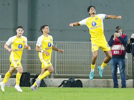 והם השתלטו על המשחק עם צמד של פרץ (צילום: אלן שיבר)