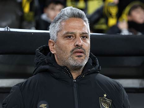 hmjeh` “השגנו מטרה אחת כבר, נכנסו לפלייאוף העליון.“ (דני מרון)