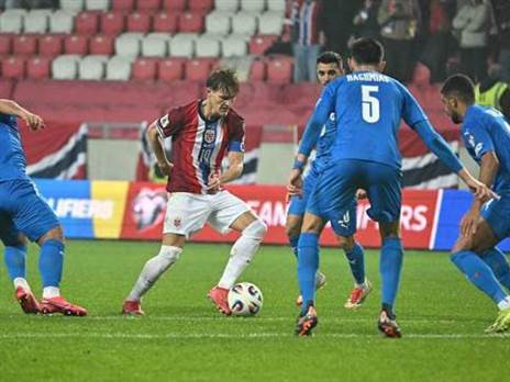 אודגור, חגג מול הנבחרת (GETTY)