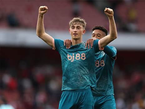 מפנטזים עליו (GETTY)